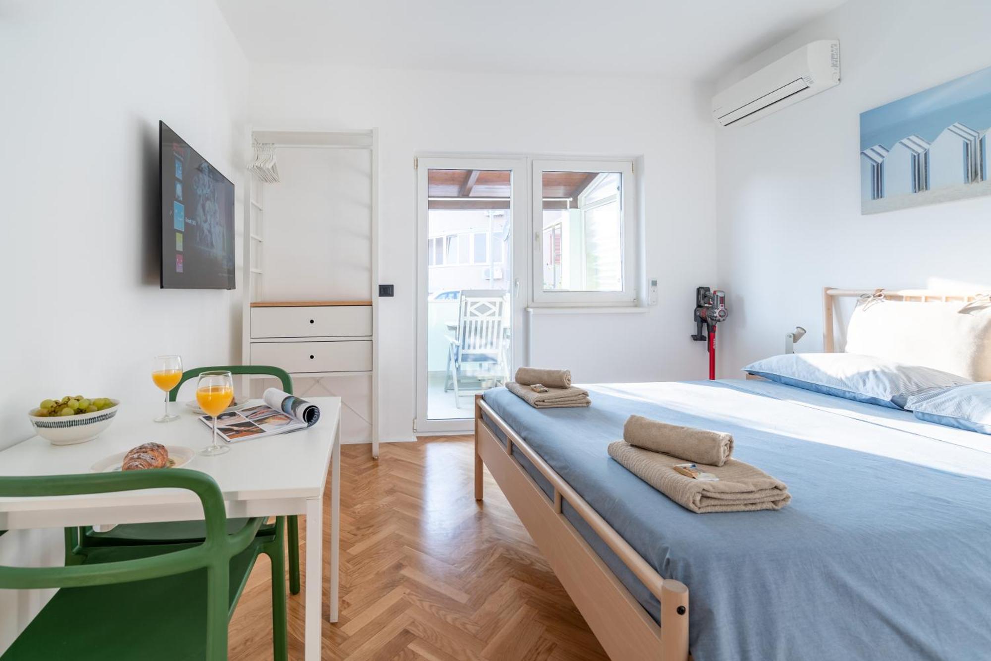 New! D31 Studio W2 Bikes, Sunny Terrace & Parking Ρόβινι Εξωτερικό φωτογραφία